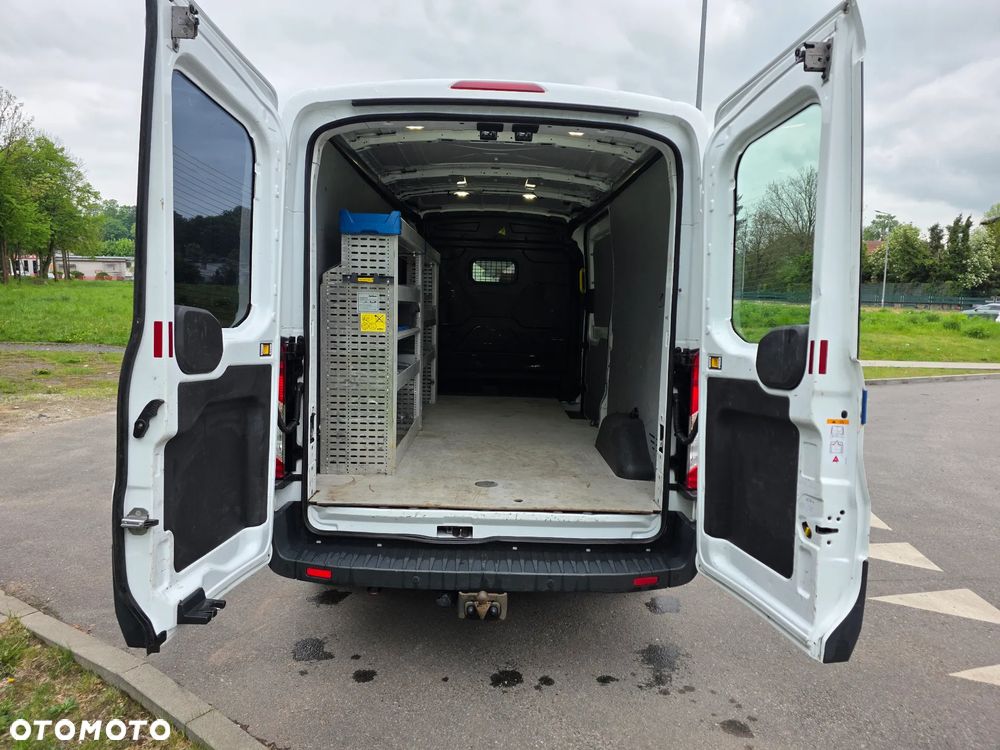 Ford Transit - 25