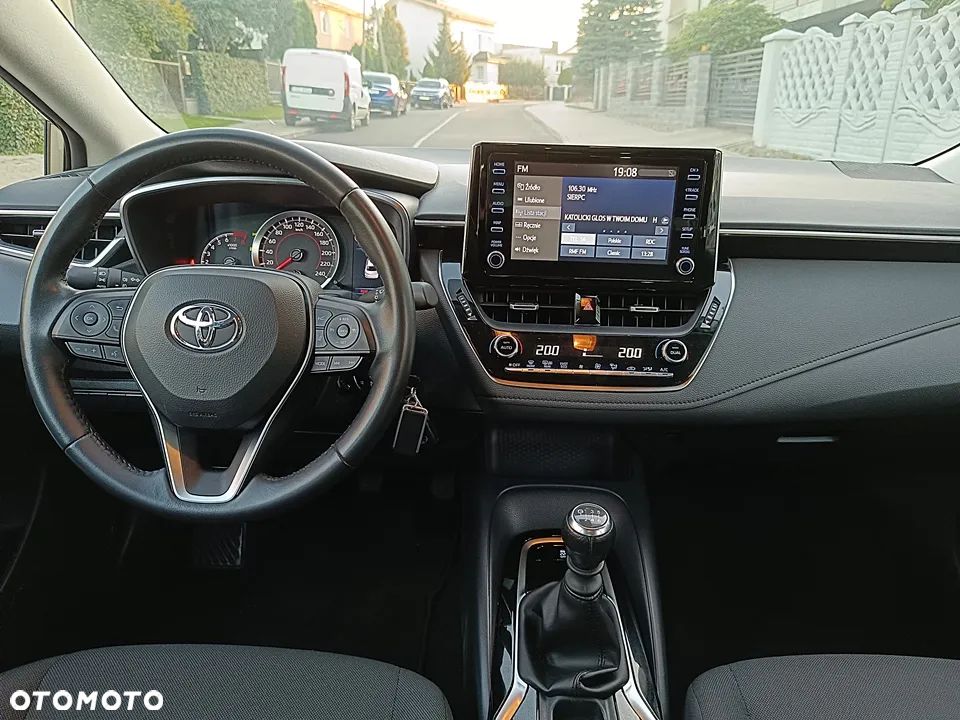 Toyota Corolla 1.5 Comfort - 23