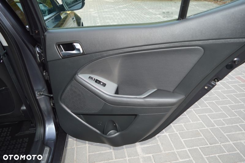 Kia Optima - 29