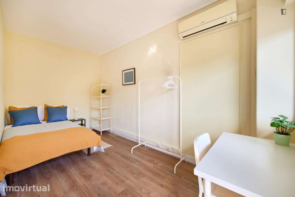 Quarto - localizado em Picoas Lisbon - Grande imagem: 3/16