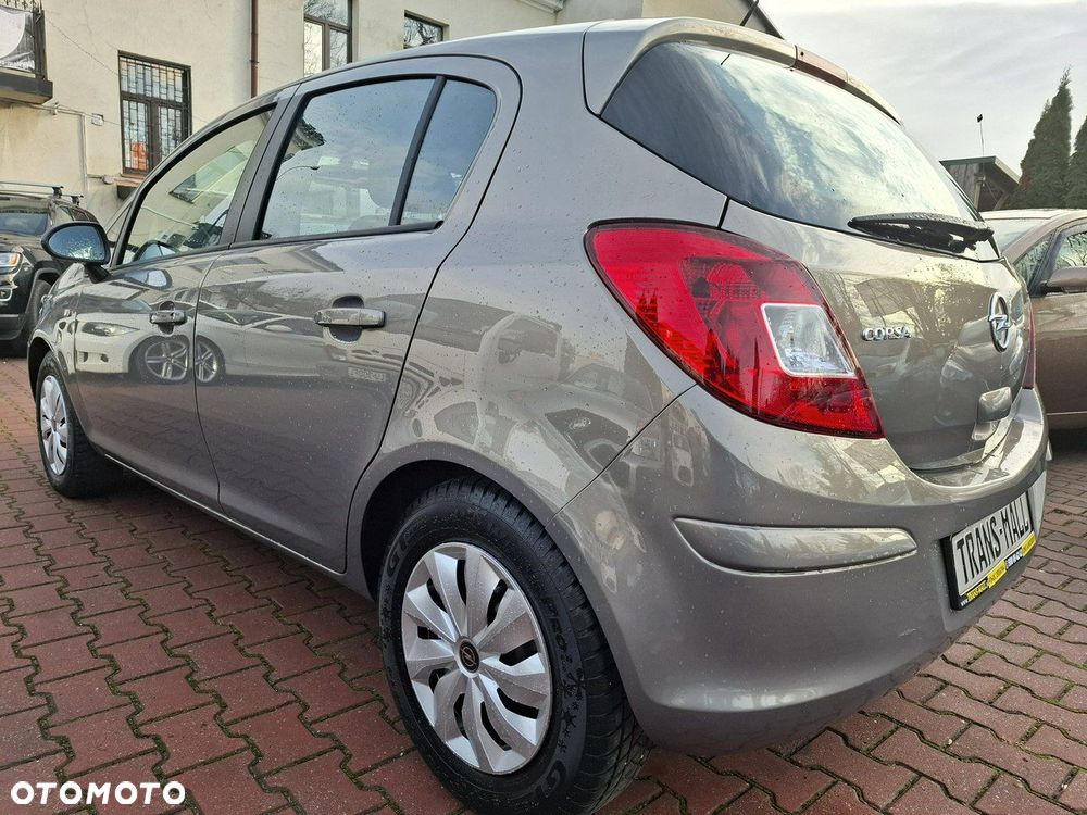 Opel Corsa 1.2 16V Essentia - 5