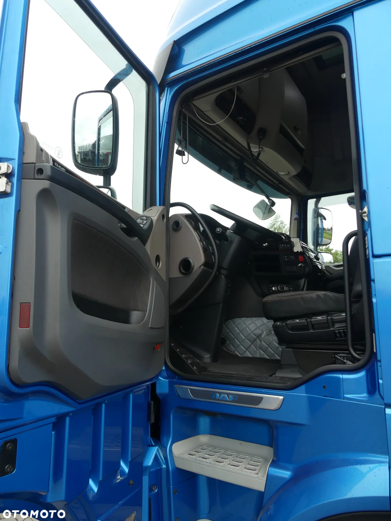 DAF XF 106.530 / SUPER SPACE CAB /  EURO 6 / ALUSY / - 17
