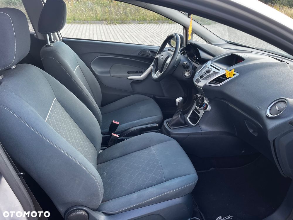 Ford Fiesta - 16