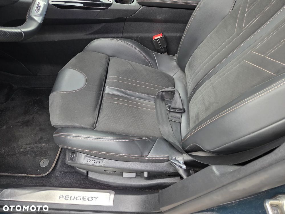 Peugeot 3008 1.6 PureTech GT S&S EAT8 - 20