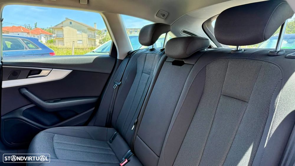 Audi A4 Avant 2.0 TDI Advance - 15
