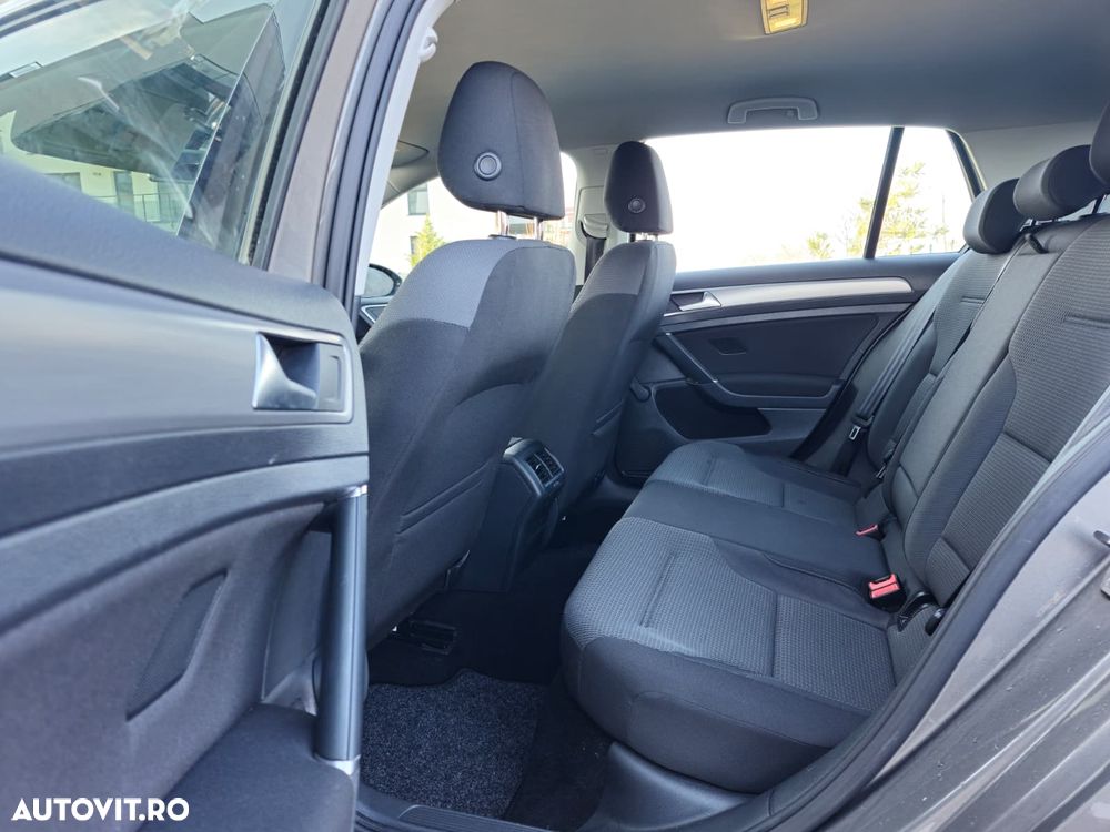 Volkswagen Golf 1.6 TDI BlueMotion Comfortline - 8