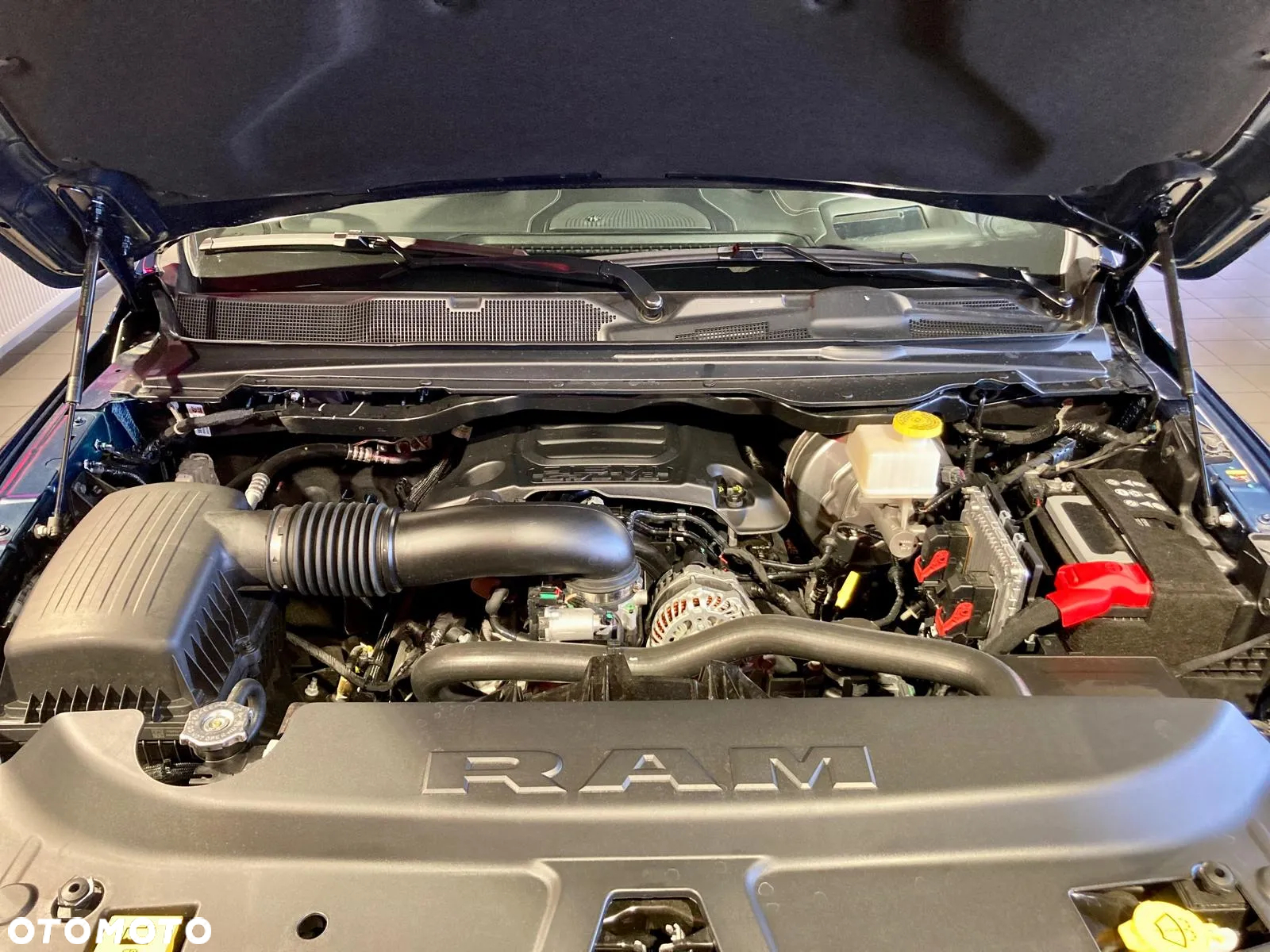 Dodge RAM 1500 5.7 4x4 - 17