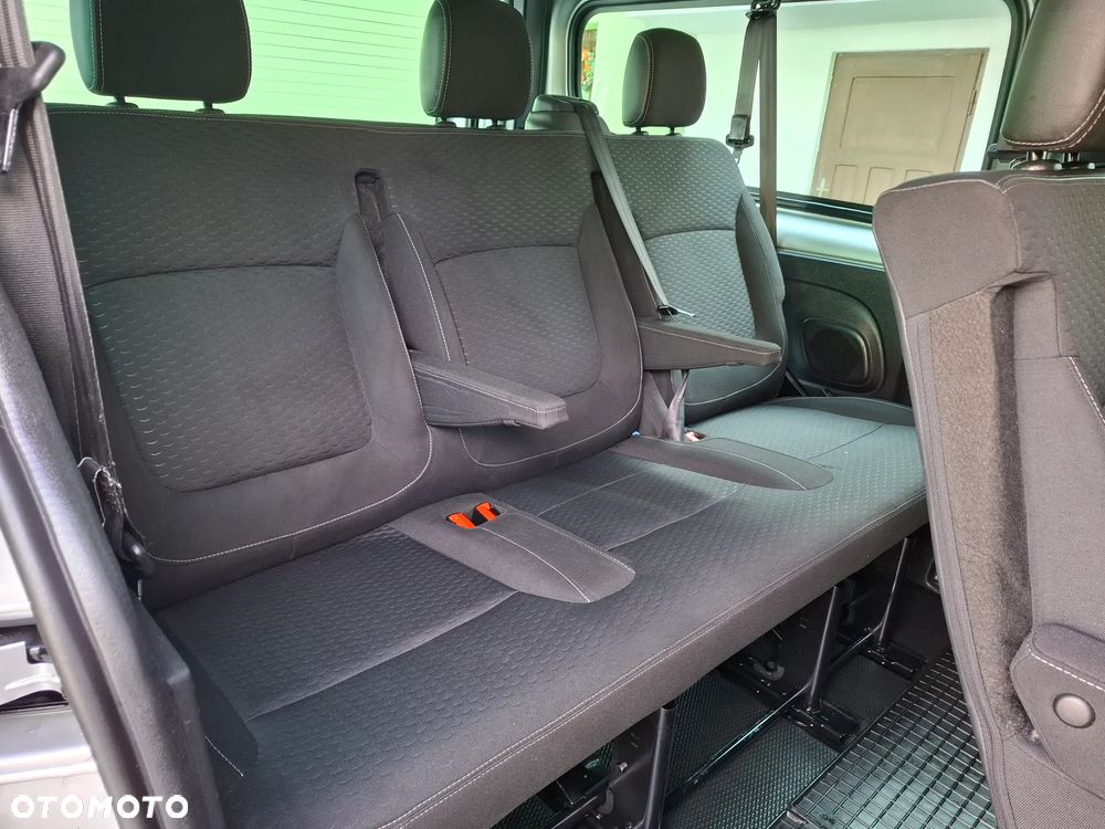 Opel Vivaro - 8