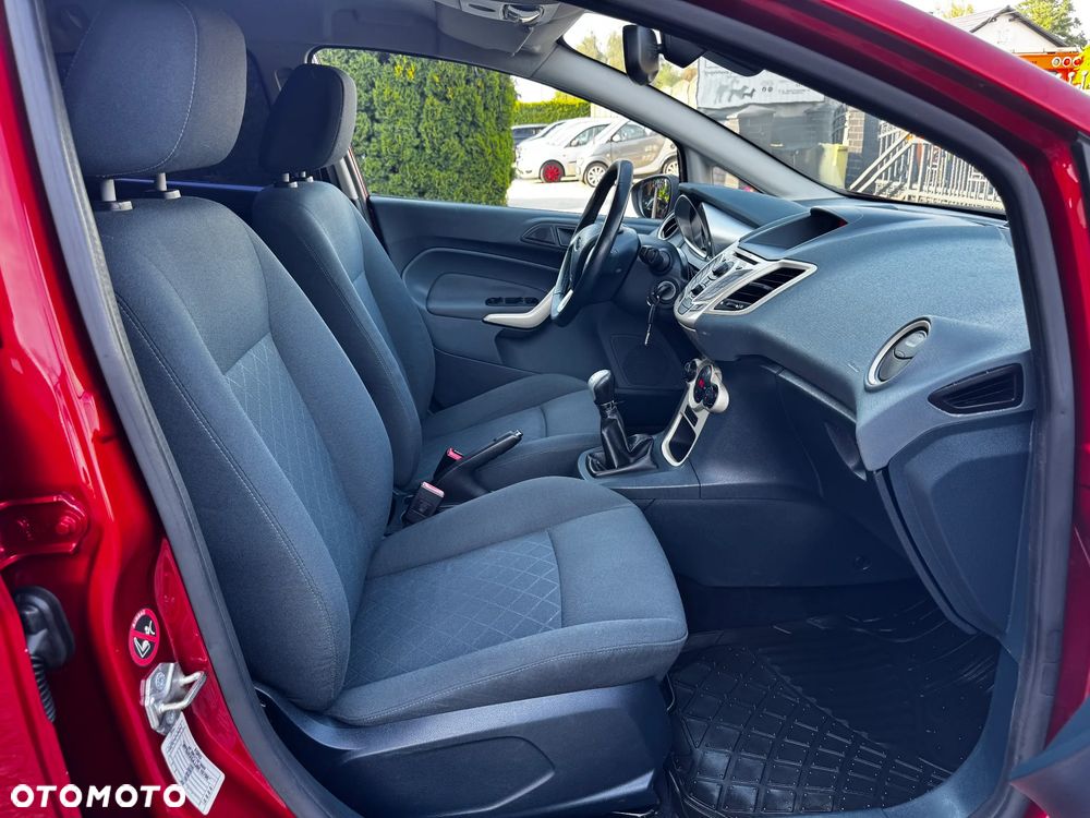Ford Fiesta 1.25 Champions Edition - 31