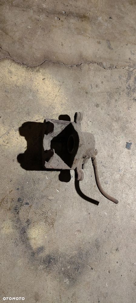 Opel Monterey 3.2 V6 części - 7