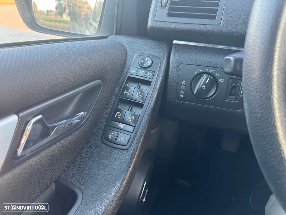 Mercedes-Benz B 150 BlueEFFICIENCY - 16