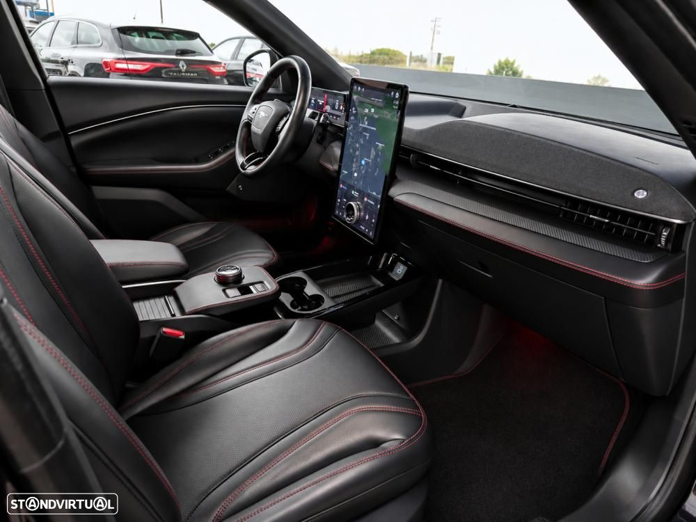 Ford Mustang Mach-E 75.7 kWh Premium AWD - 40