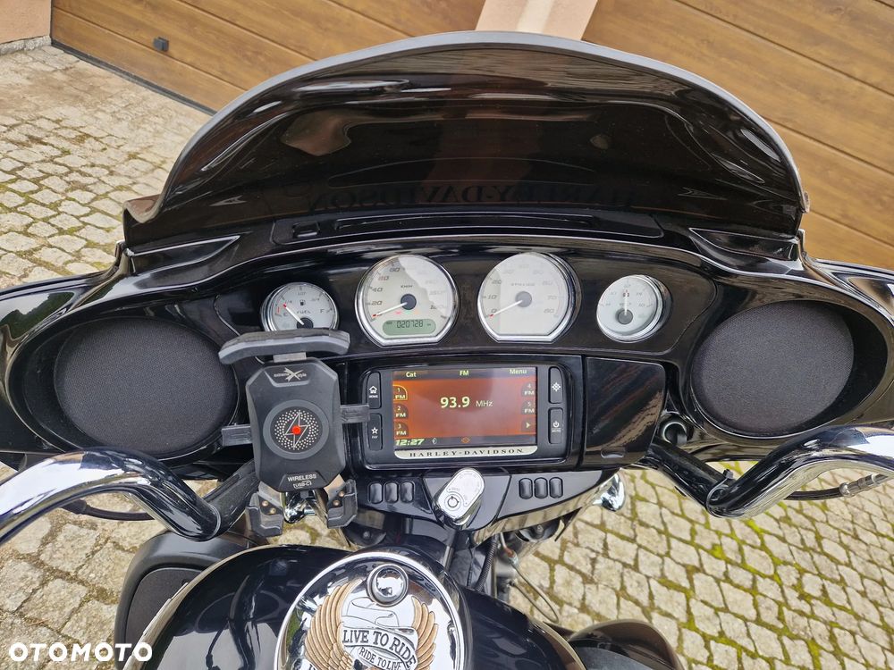 Harley-Davidson Touring Street Glide - 8