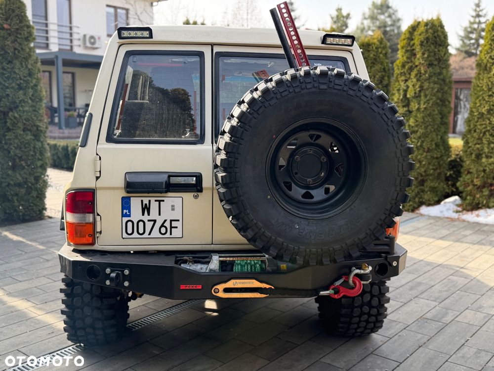 Nissan Patrol 2.8 TD SWB SLX - 14