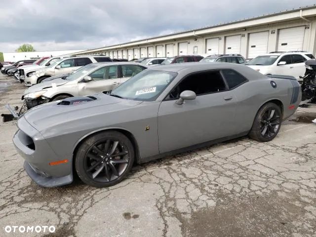 Dodge Challenger - 1