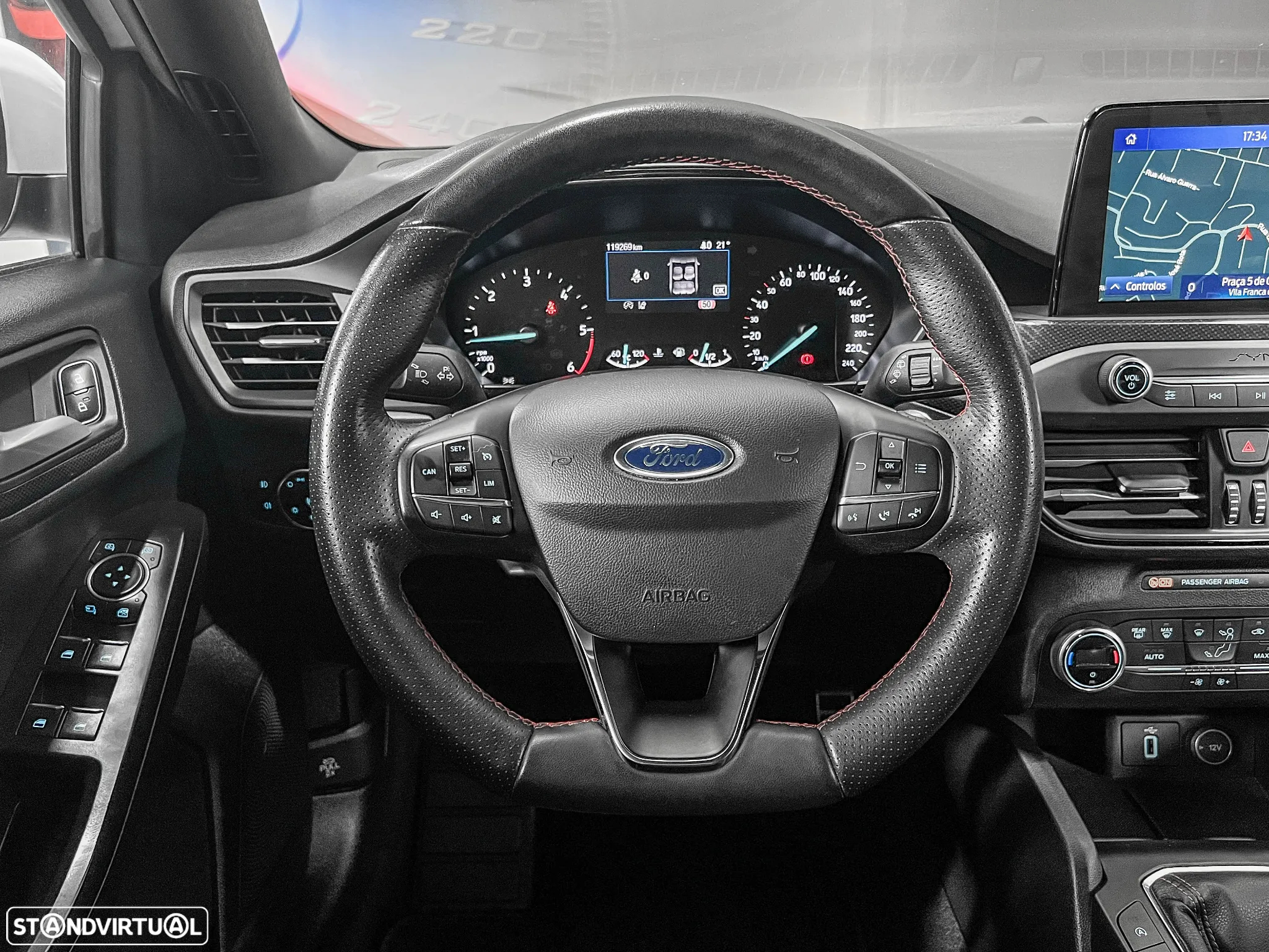 Ford Focus 1.5 TDCi EcoBlue ST-Line - 4