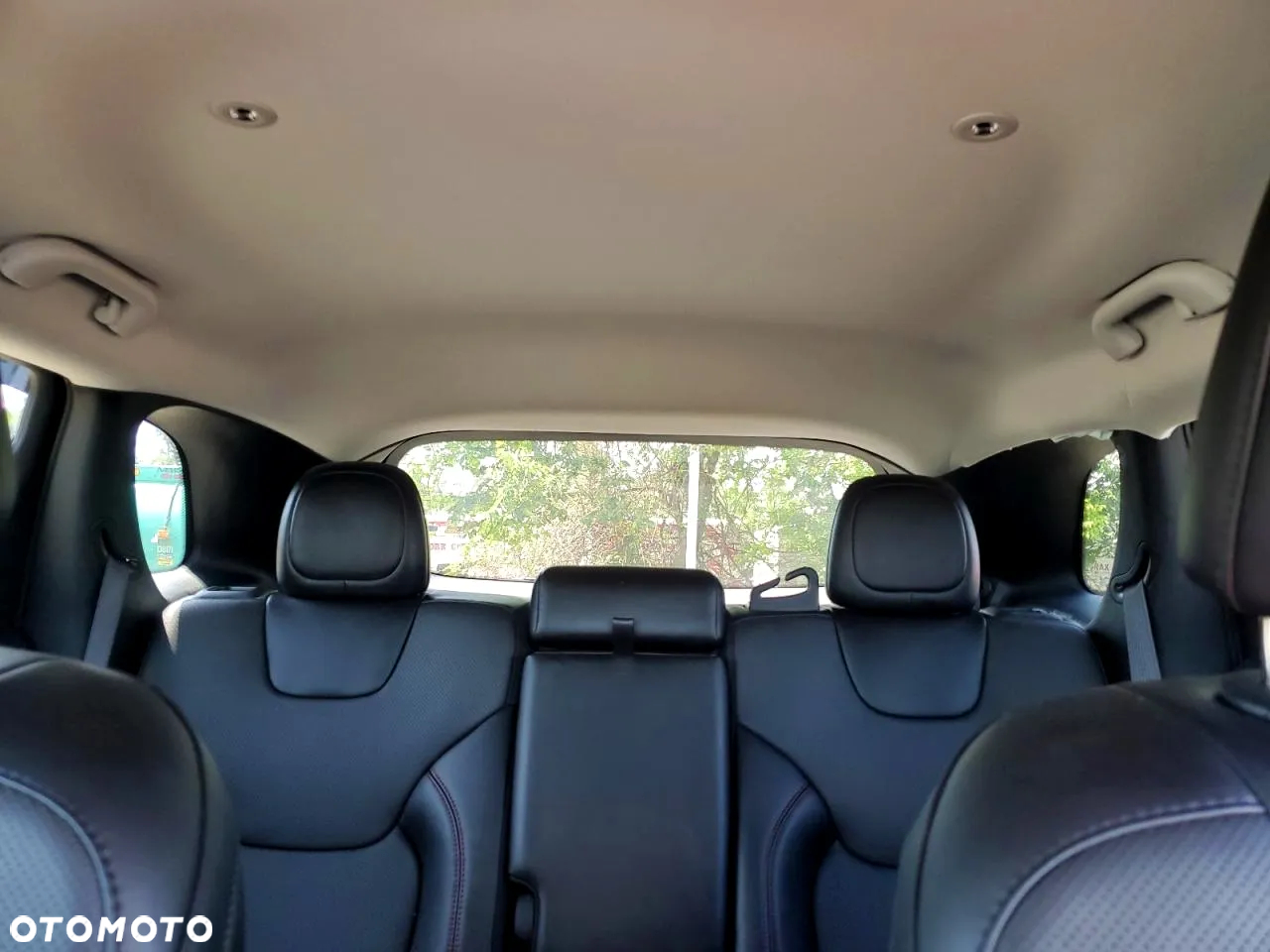 Jeep Cherokee - 11