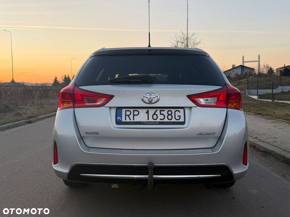 Toyota Auris 1.4 D-4D Life Plus - 9