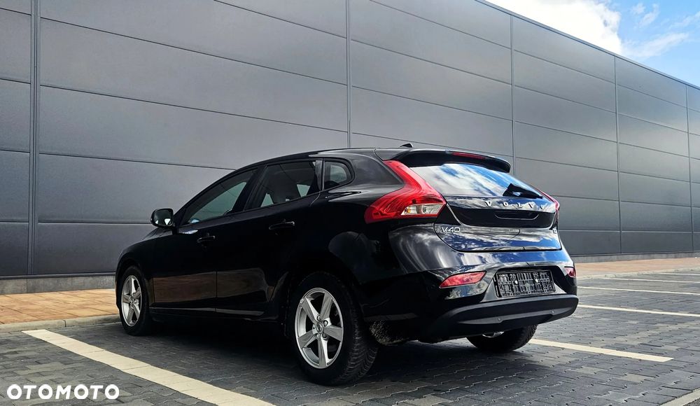 Volvo V40 T2 Summum - 12