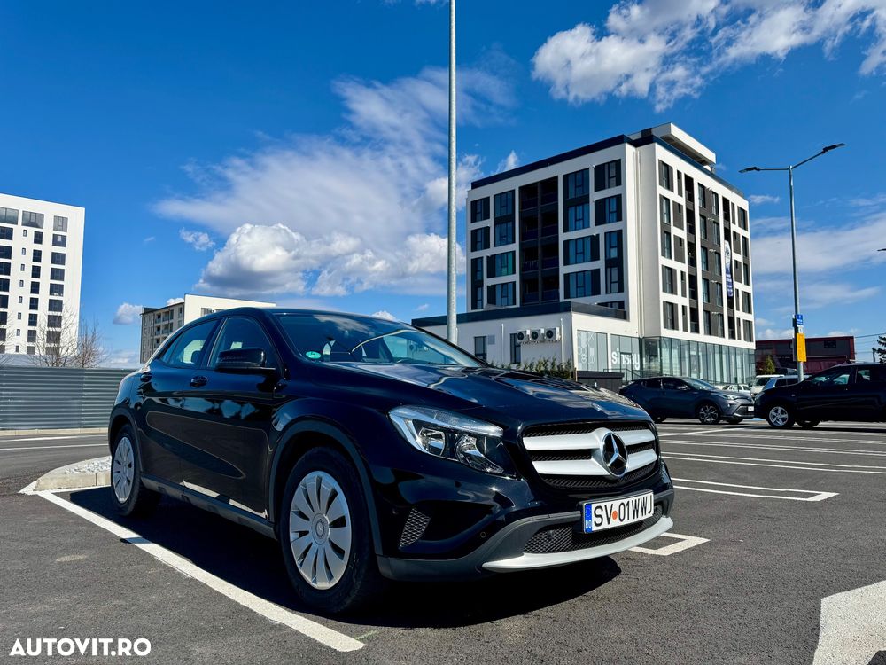 Mercedes-Benz GLA 200 - 4
