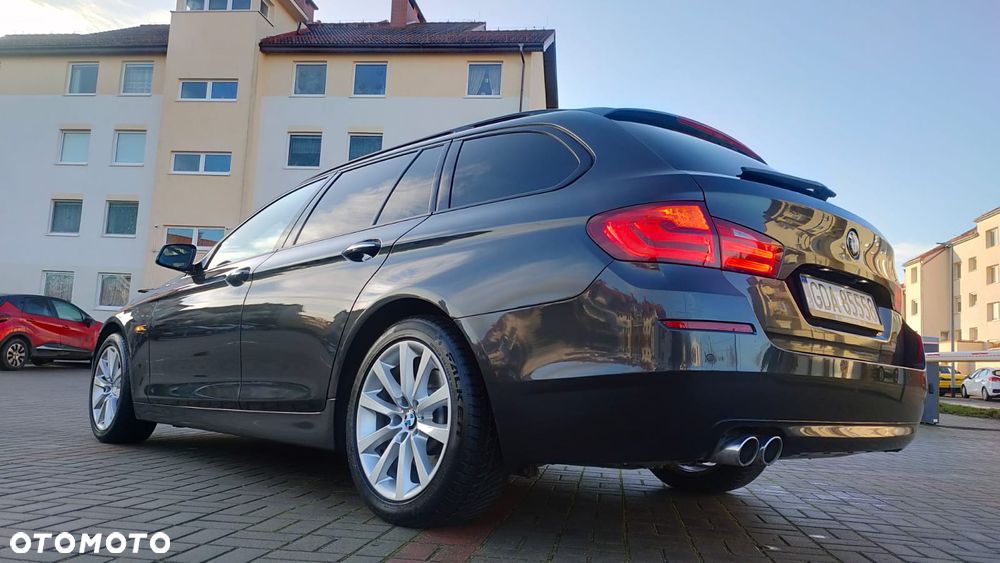 BMW Seria 5 525d Sport-Aut - 14