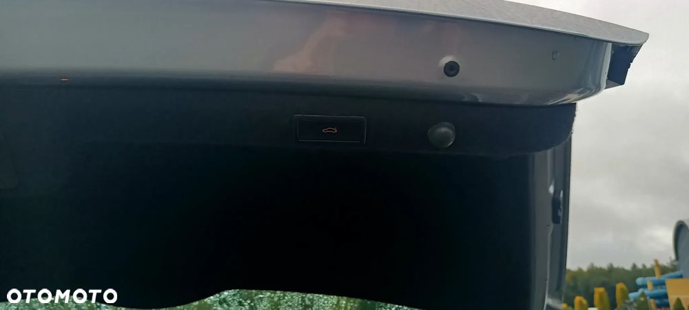 Skoda Superb 2.0 TDI L&K DSG - 14