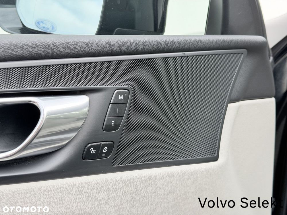 Volvo XC 60 - 21