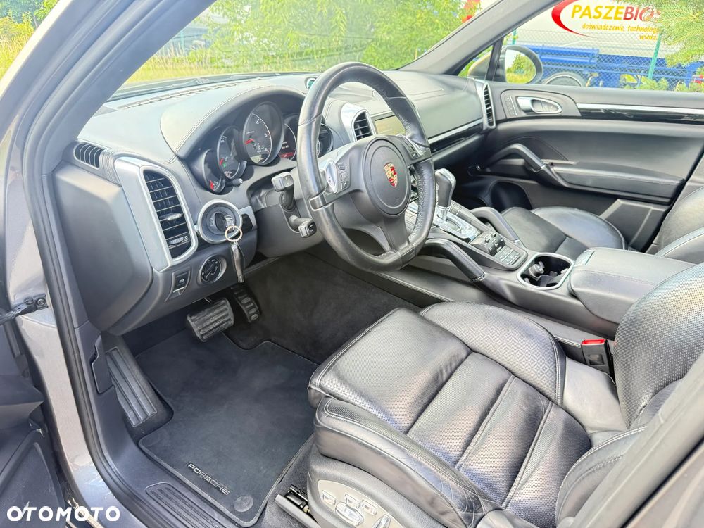 Porsche Cayenne - 17