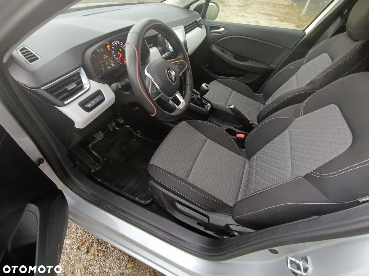 Renault Clio - 19
