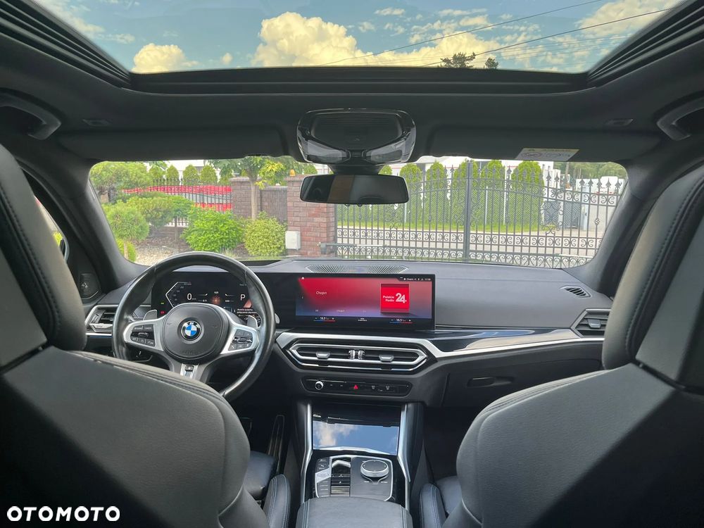 BMW Seria 3 330i xDrive M Sport - 28
