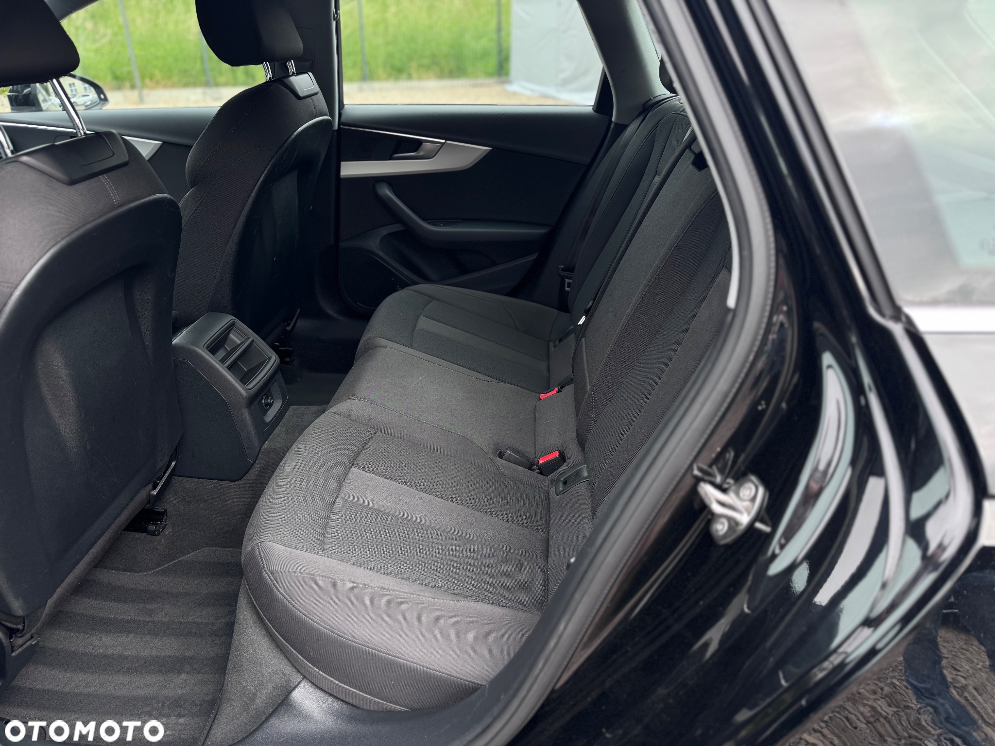 Audi A4 Avant 40 TFSI S tronic S line - 23