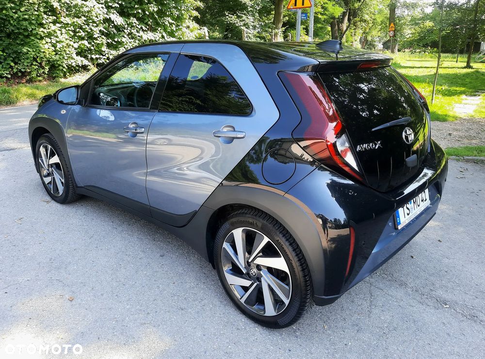 Toyota Aygo X 1.0 VVT-i Limited CVT - 7