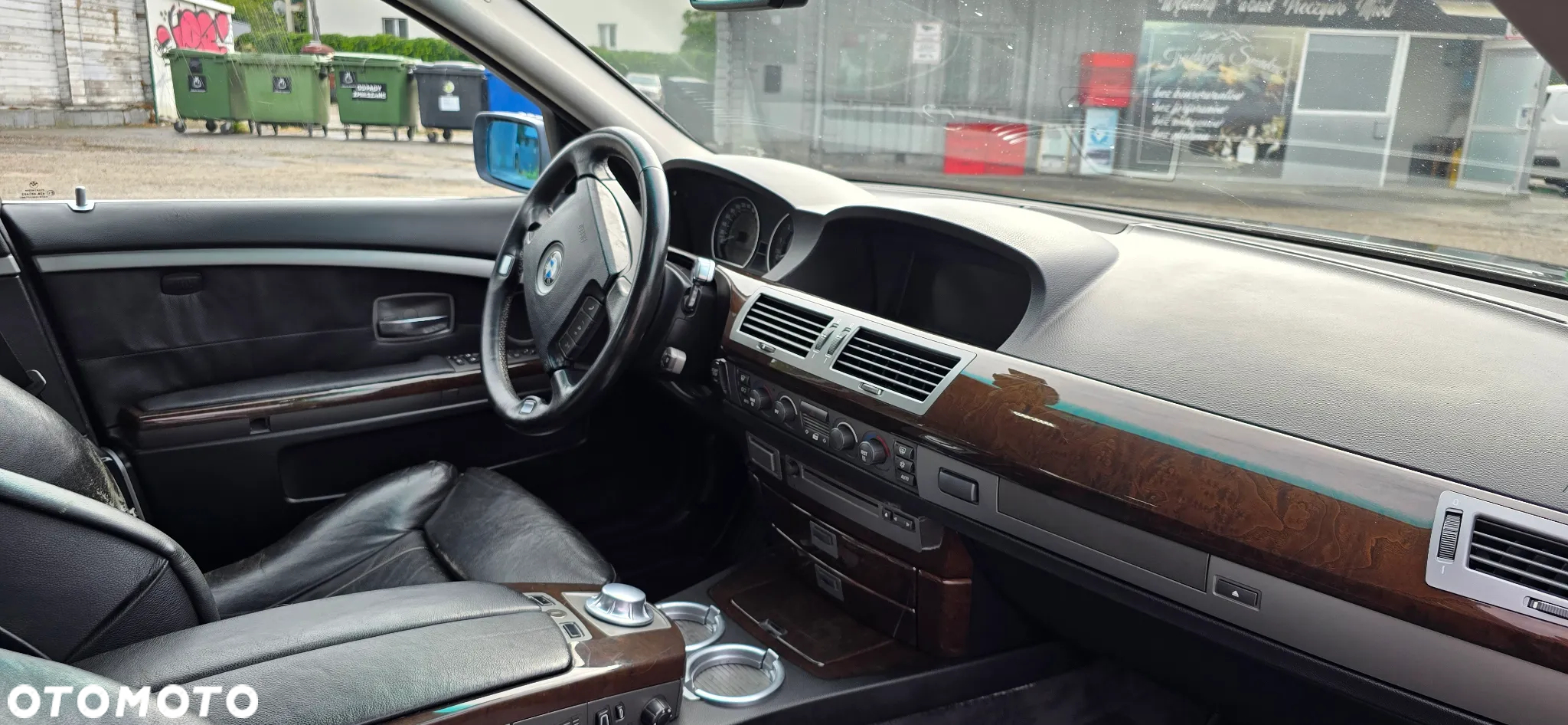 BMW Seria 7 735i - 12