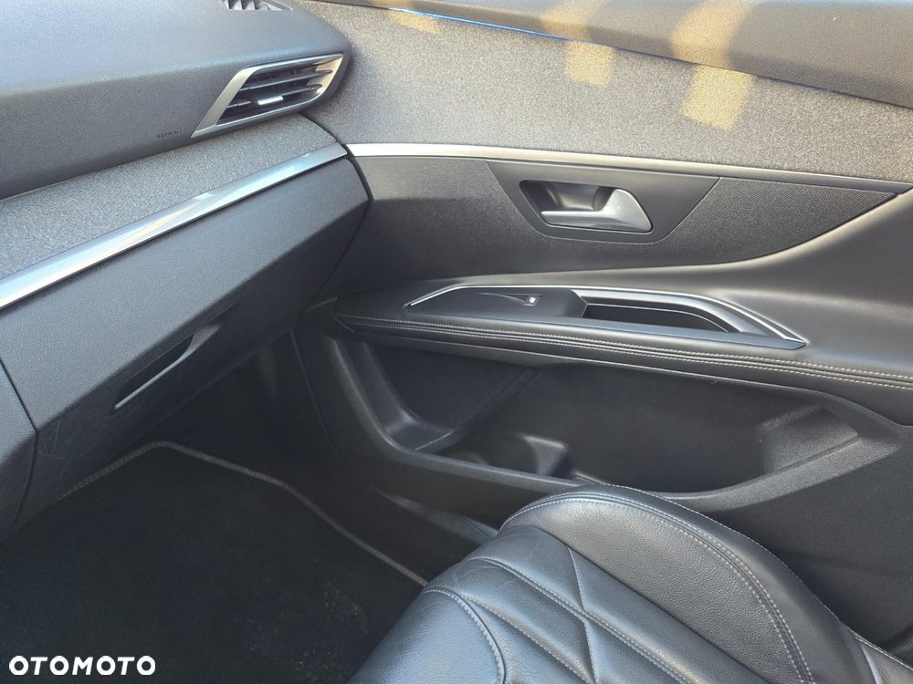 Peugeot 5008 - 31