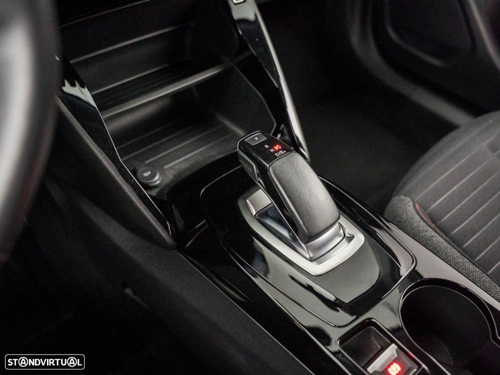 Peugeot e-2008 50 kWh Active Pack - 25