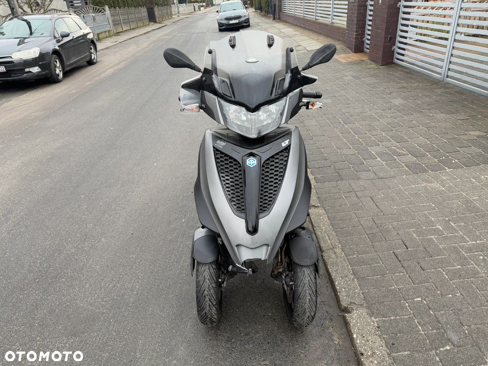 Piaggio MP-3 - 2
