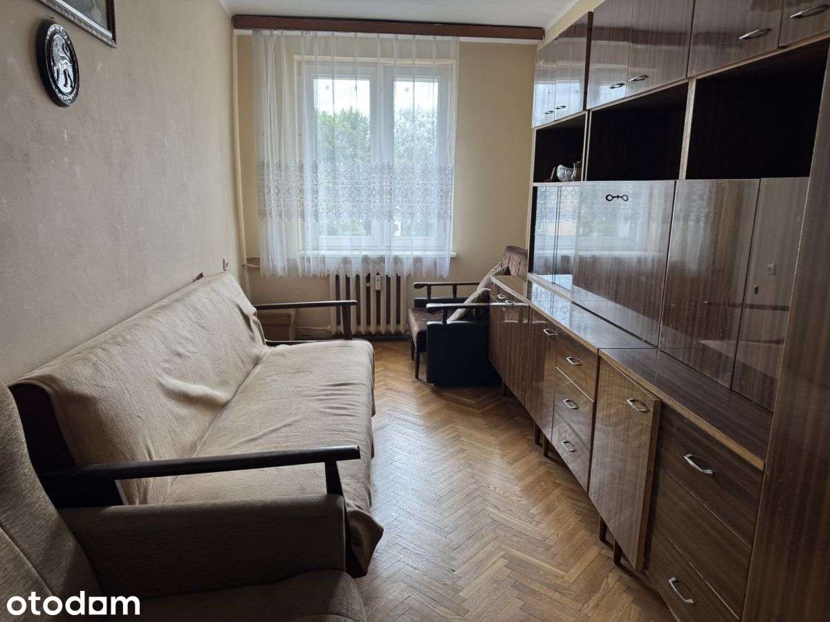 2 pok. do remontu, Wojska Polskiego, balkon