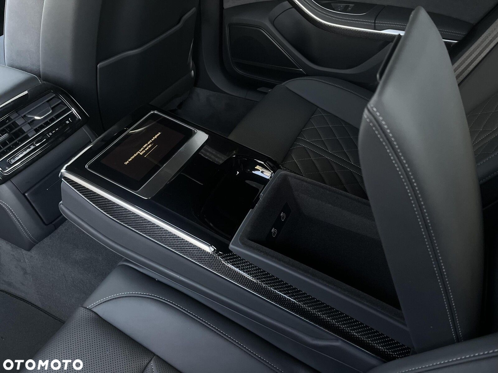 Audi S8 - 32