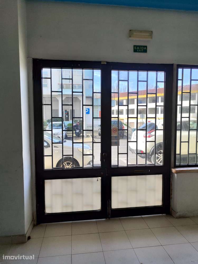 Loja em Mem Martins, 70m2 - Grande imagem: 2/9