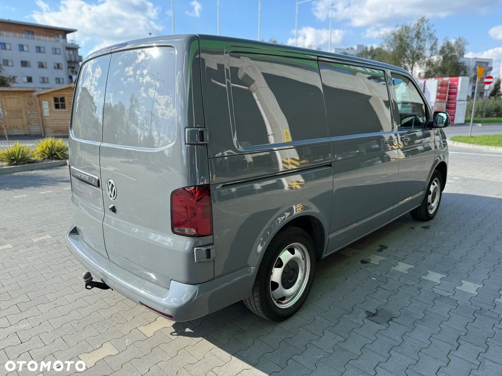 Volkswagen Transporter T6.1 150 km 29 tyś km automat hak - 11