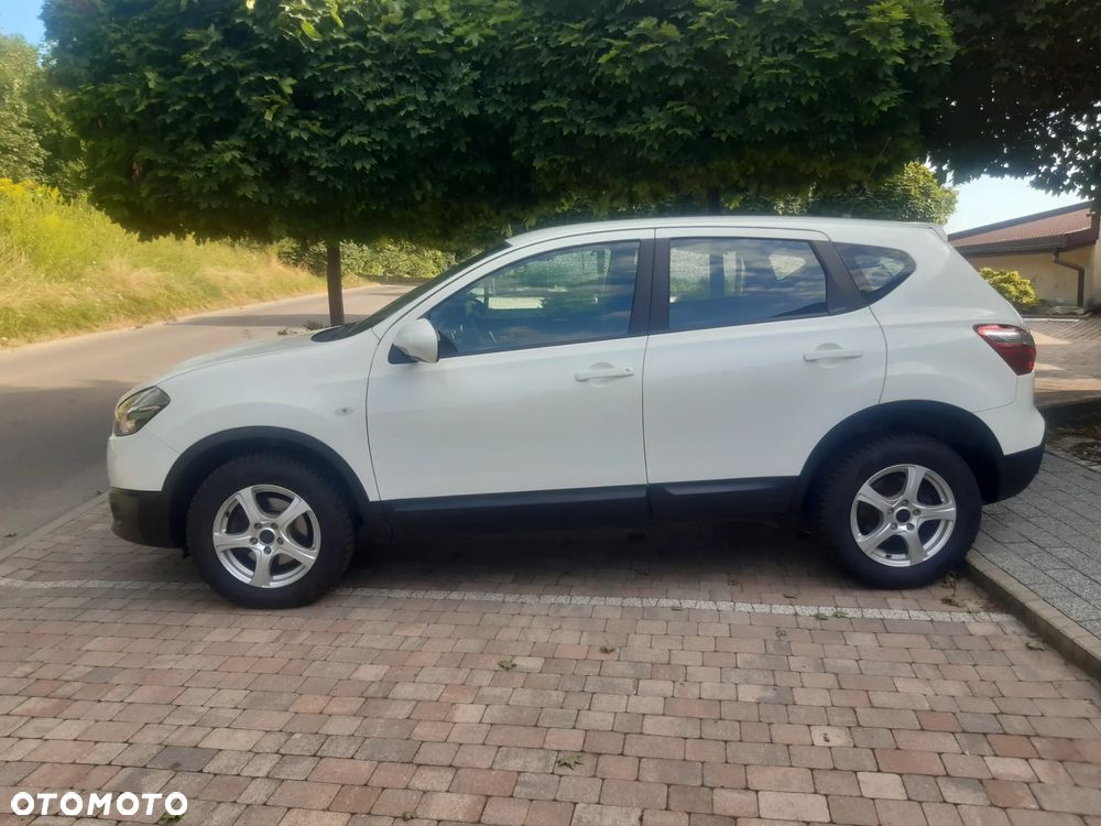 Nissan Qashqai 1.6 DCi N-Connecta - 9