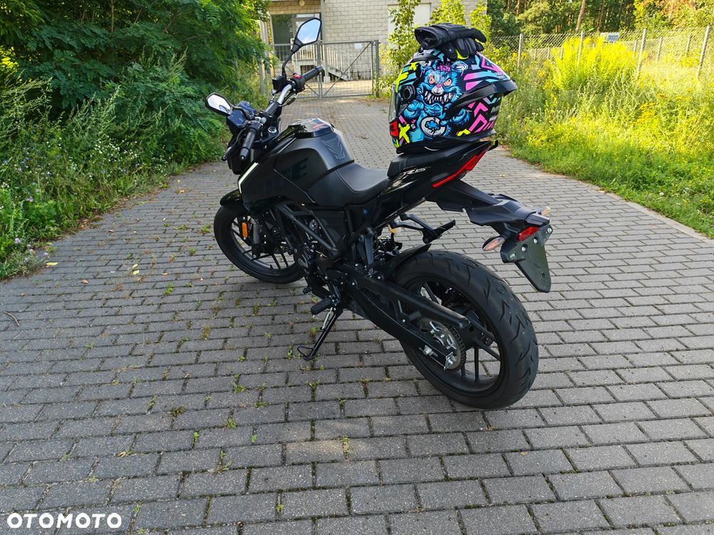 VOGE R125 - 8