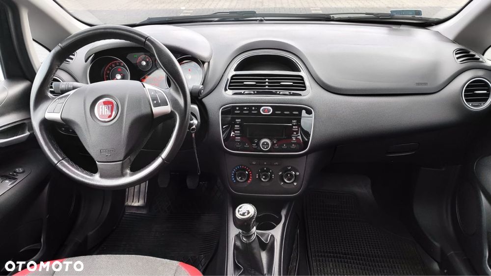 Fiat Punto 2012 photo 5