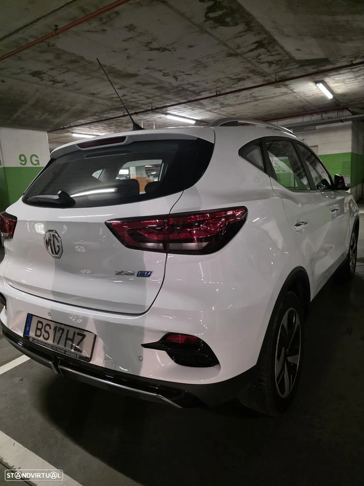 MG ZS EV 72.6 kWh Luxury OBC 11 kW - 5