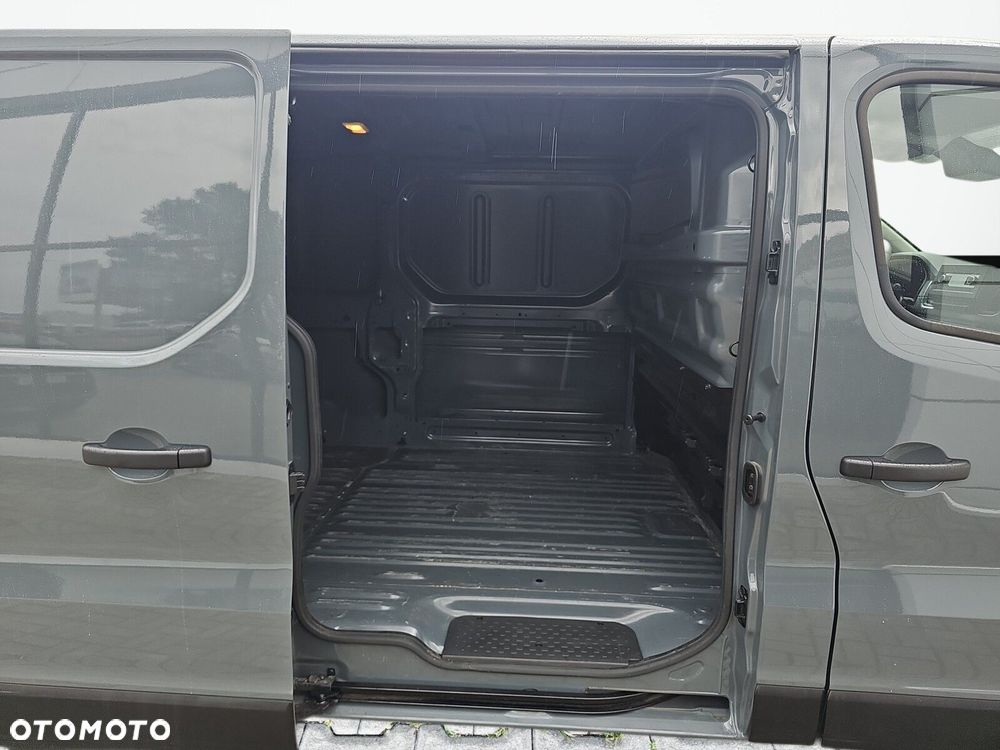 Renault Trafic - 25