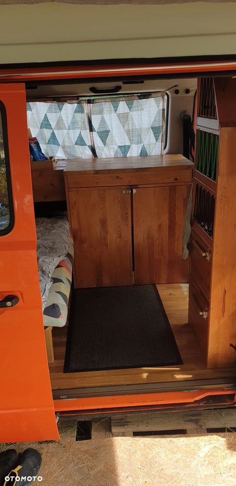 Volkswagen Transporter - 6