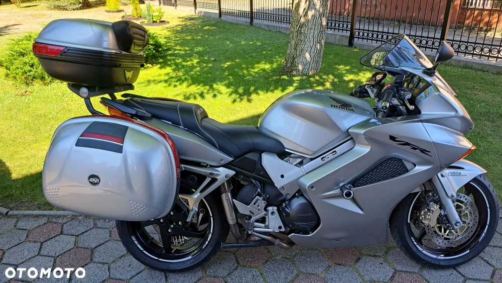 Honda VFR - 1