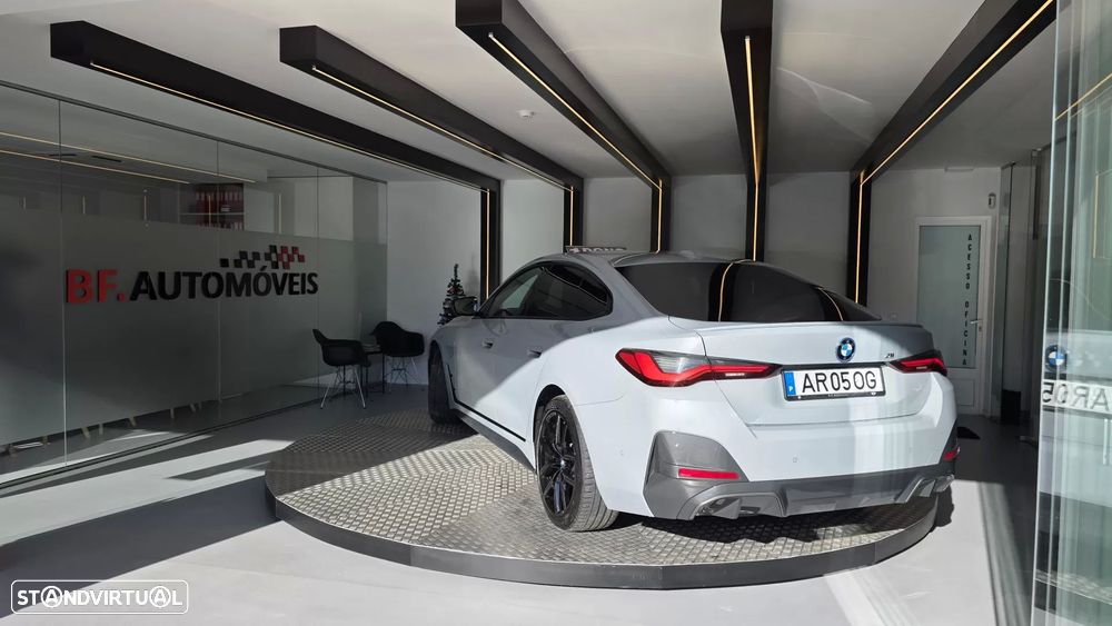 BMW i4 eDrive40 Pack Desportivo M - 13