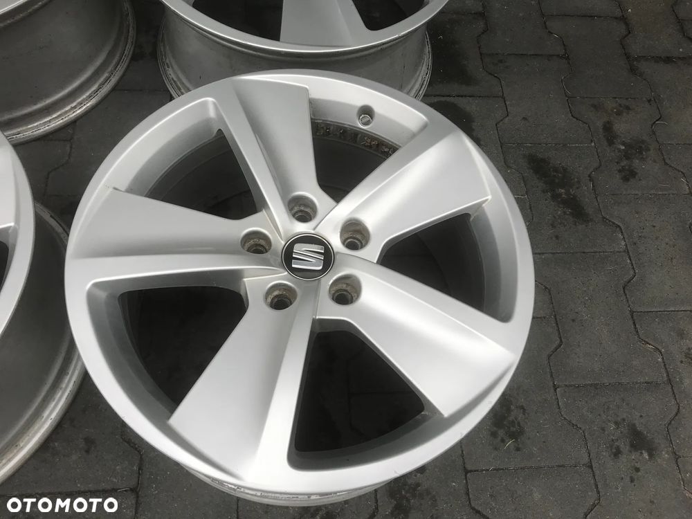 Felgi Seat Leon Skoda Octavia SuperB 7,5x17 5x112 ET51 - 5