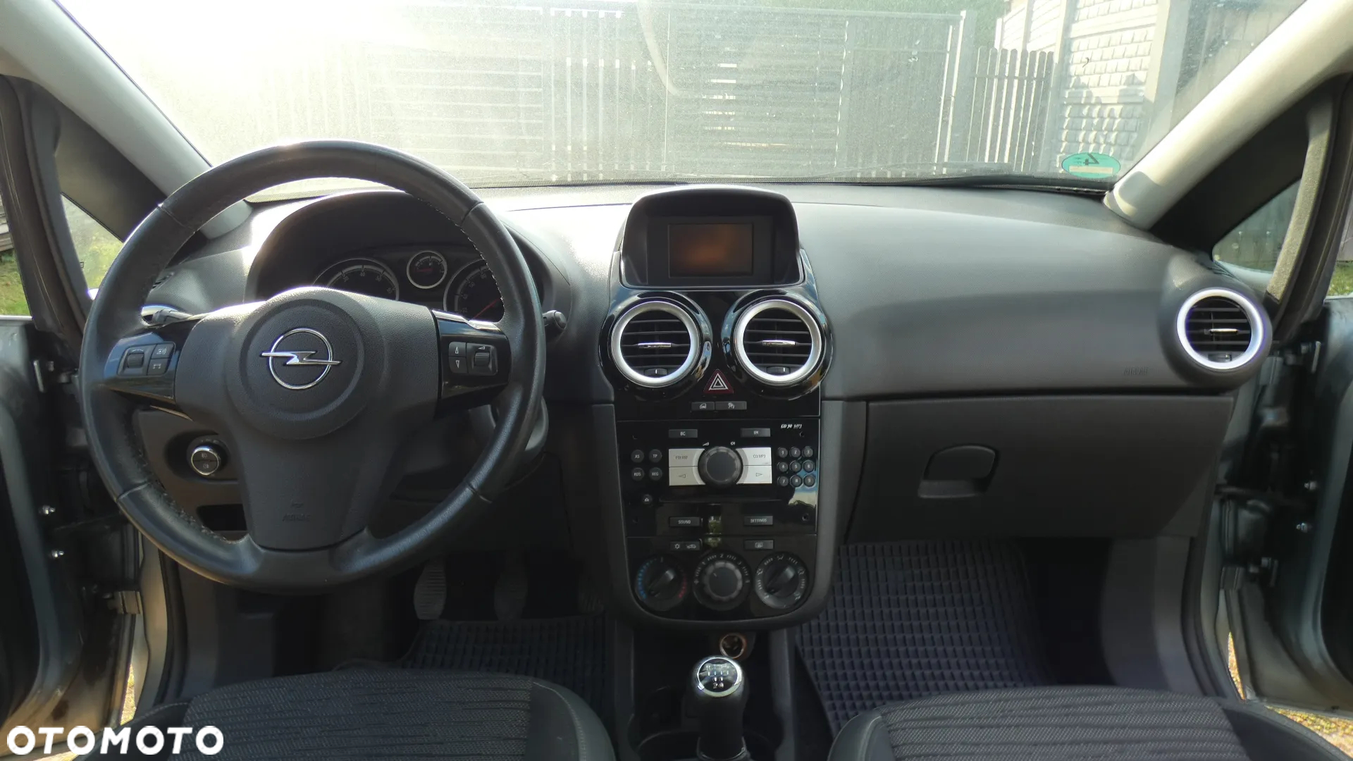 Opel Corsa 1.2 16V Enjoy - 12